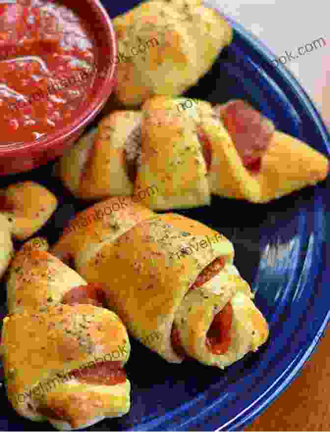 A Variety Of Refrigerated Doughs Including Crescent Rolls, Pizza Crust, And Biscuit Dough The Big Of Easy Baking With Refrigerated Dough (Betty Crocker Big Books)